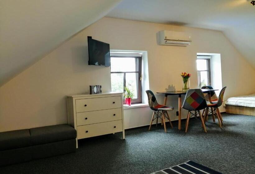 标准三人间, Penzion Drnovec