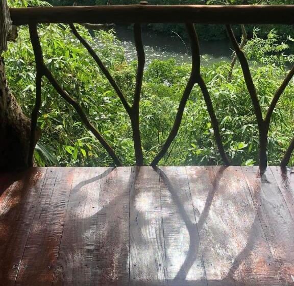 اتاق استاندارد با بالکن و چشمانداز دریا, Sanctuaria Treehouses Busuanga