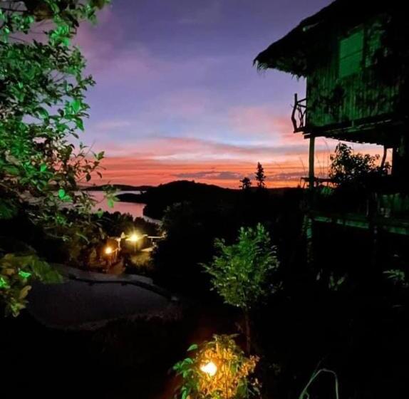 سوئیت با تخت بزرگ, Sanctuaria Treehouses Busuanga