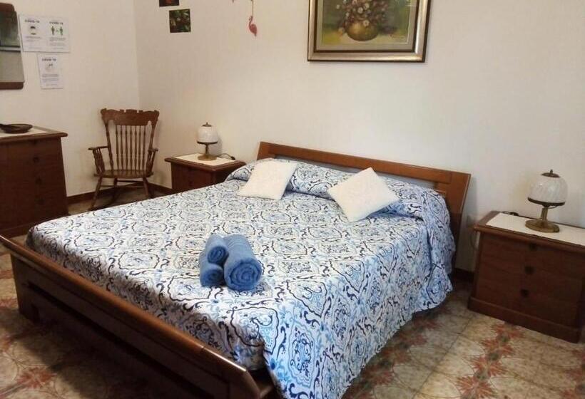 Standard room with outdoor bath, B & B Il Mirto 2