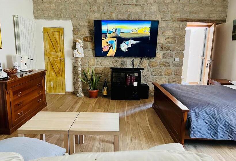 Семейный Номер Deluxe, Bombrelais