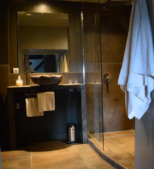 חדר דלוקס, La Vie En Rose