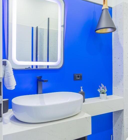 استودیوی سوپریور, Emil Balaban Luxury Apart