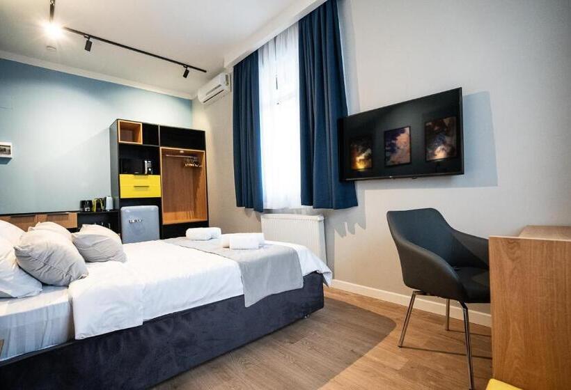 استودیو استاندارد با تخت کینگ, Emil Balaban Luxury Apart