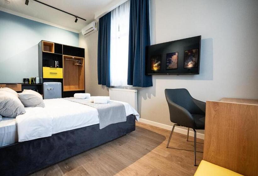 استودیو استاندارد با تخت کینگ, Emil Balaban Luxury Apart