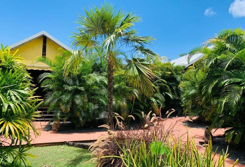 بنگله خانوادگی, Domaine Saint François