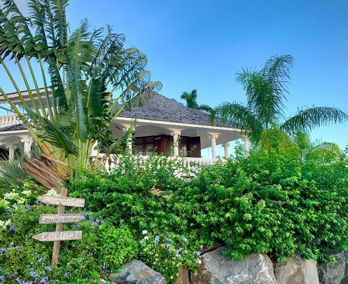 بانگلوی استاندارد, Domaine Saint François