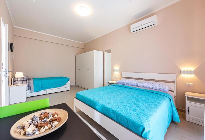 Pokój Standard Trzyosobowy, Affittacamere Arcobaleno