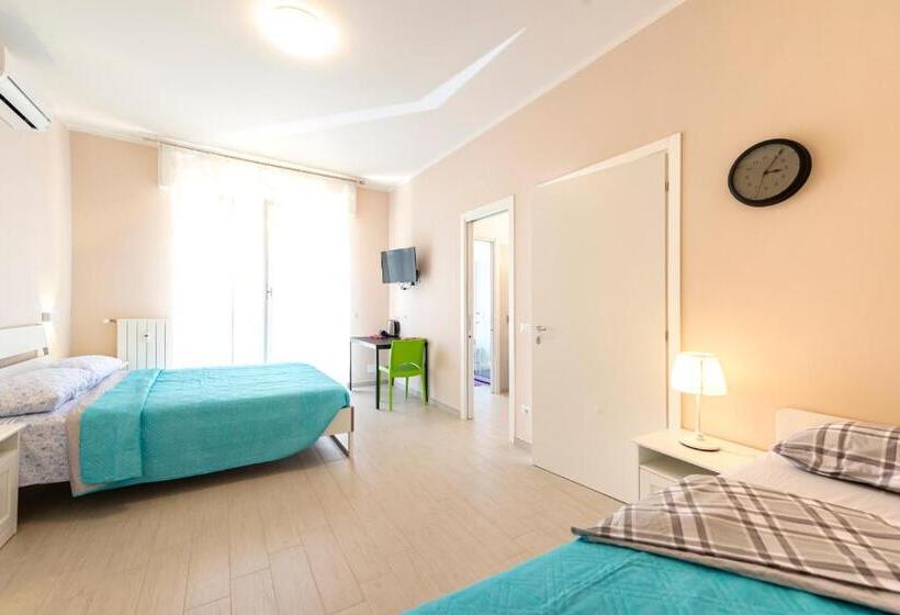 Quarto Triplo Estandar, Affittacamere Arcobaleno