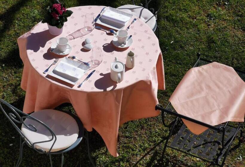 سوییت خانوادگی, Au Clos De Mathilde