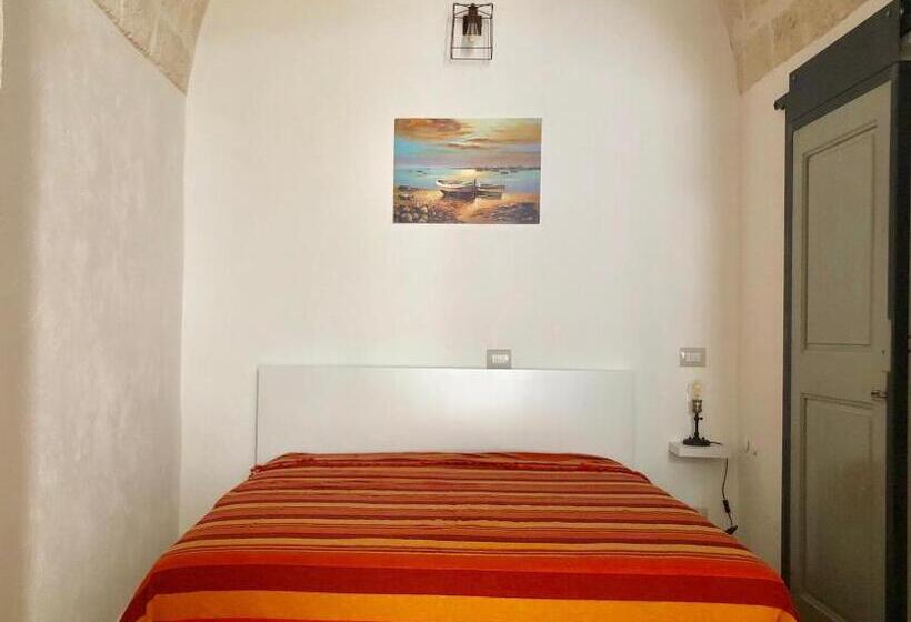 غرفة قياسية رباعية مزودة بشُرفة, Polignano Bonita