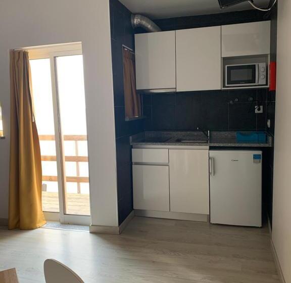 סטודיו משפחתי, Vila Dos Avós