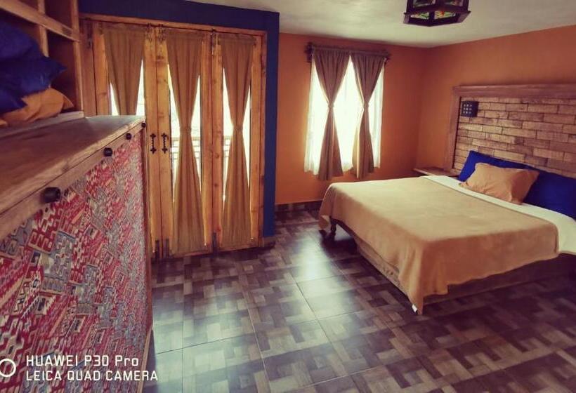 غرفة قياسية مزوَّدة بشُرفة, Posada Mi Angel