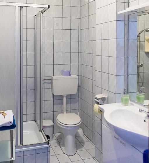 Номер Стандарт с Балконом, Gästehaus Strini