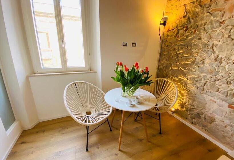 اتاق لوکس, Civiconovantatre   New B&b