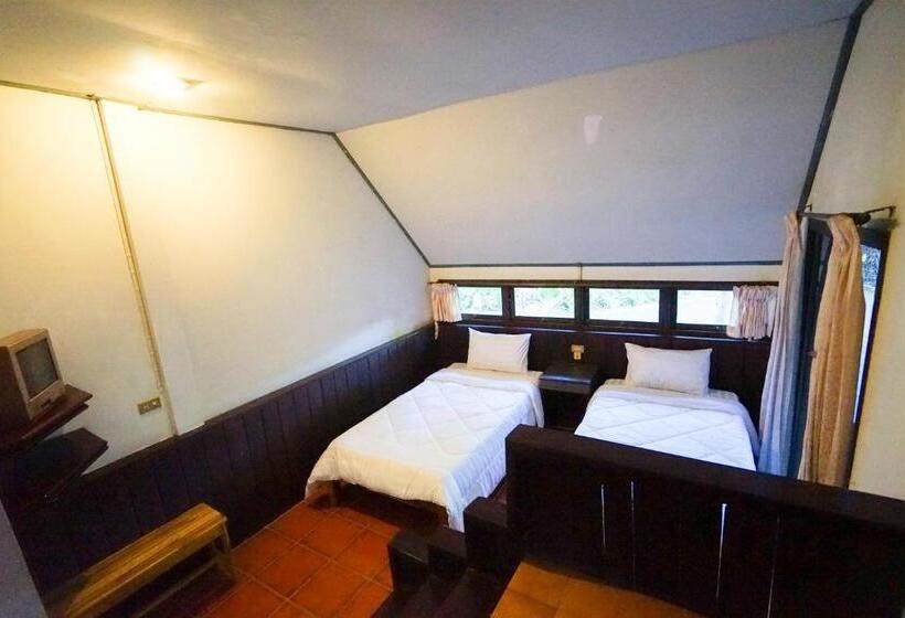 בונגלו משפחתי, Baan Chai Dan