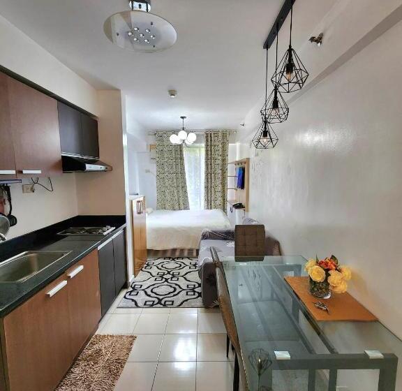 Студия Стандарт, Northpoint Condo Free Airport Pick Up For 3 Nights Stay Or More