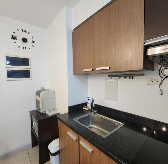 Студия Стандарт, Northpoint Condo Free Airport Pick Up For 3 Nights Stay Or More