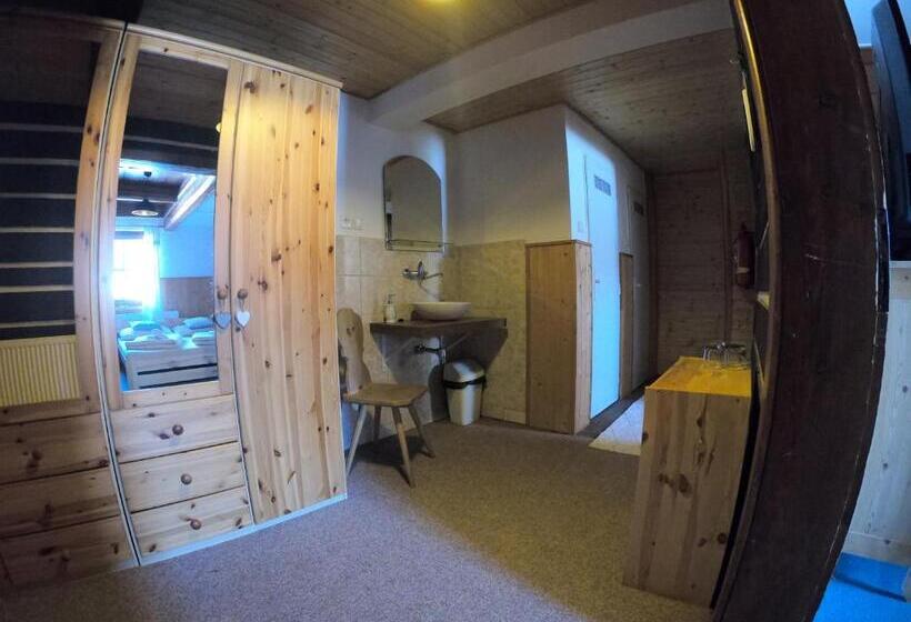 Четырехместный Номер Стандарт, Horská Bouda Kuprovka