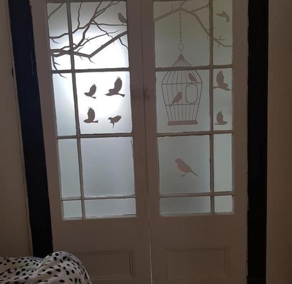 اتاق خانوادگی, Reis N Rus