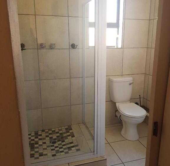 اتاق استاندارد چهار تخته, Reis N Rus