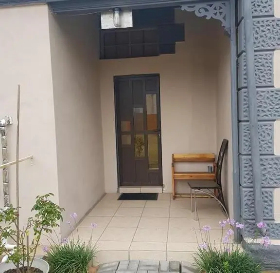 スタンダード４人部屋, Reis N Rus