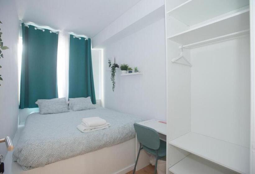 اتاق استاندارد با سرویس بهداشتی مشترک, Porto Automatic