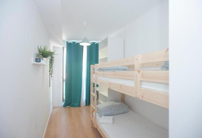 اتاق استاندارد با سرویس بهداشتی مشترک, Porto Automatic