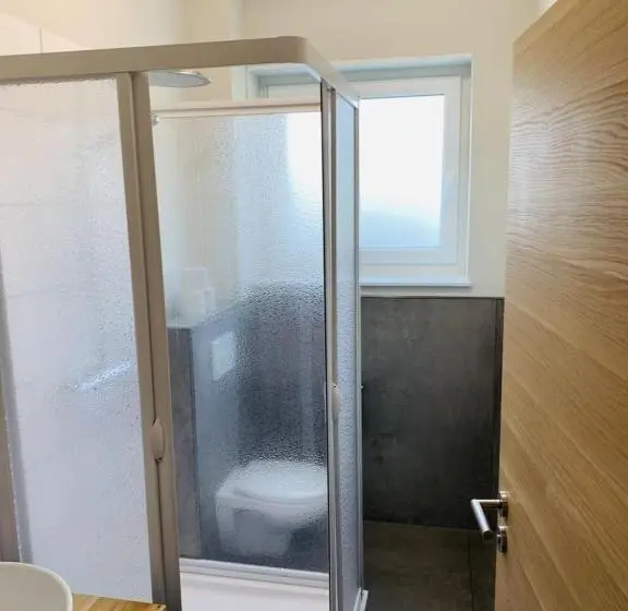 ４ベッドルームクラシックタイプ, Gäste Und Messezimmer Adelheidsdorf