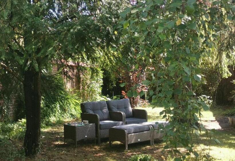 غرفة قياسية ثلاثية مطلة علي الحديقة, La Maison De Ville