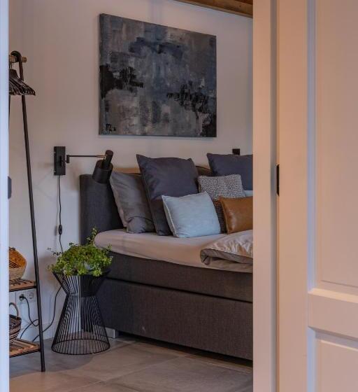 带大床的标准间, Sjiek Basiliek