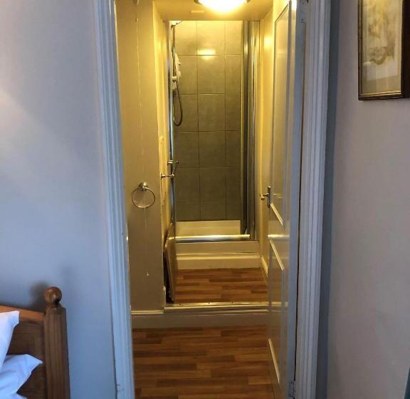 Номер Стандарт, The Star Inn