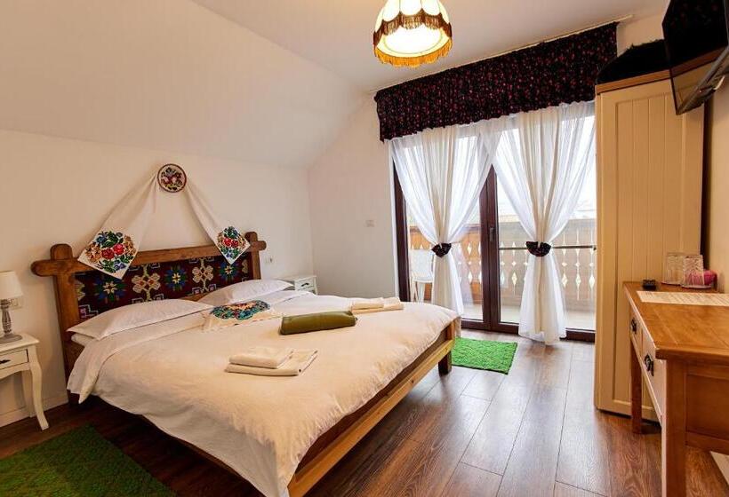 سوییت با چشم‌انداز کوه, Gradina Lu  Ion A Home Away From Home