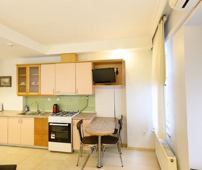 דירת חדר, Entes Apart