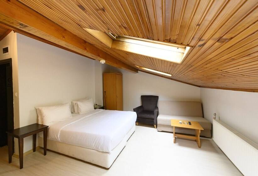 חדר פנטהאוז, Entes Apart