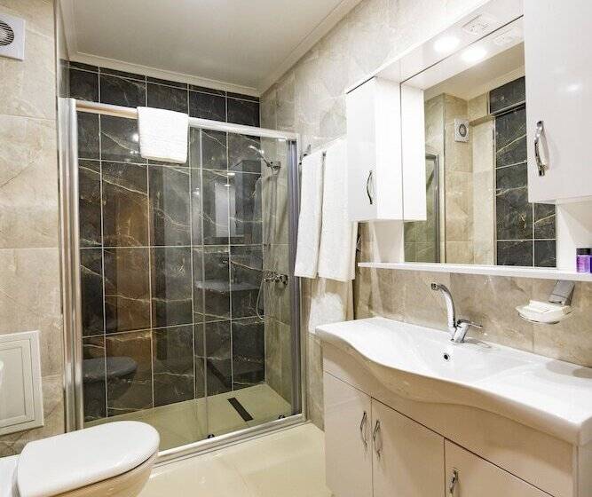 דירת חדר בקומת קרקע, Entes Apart