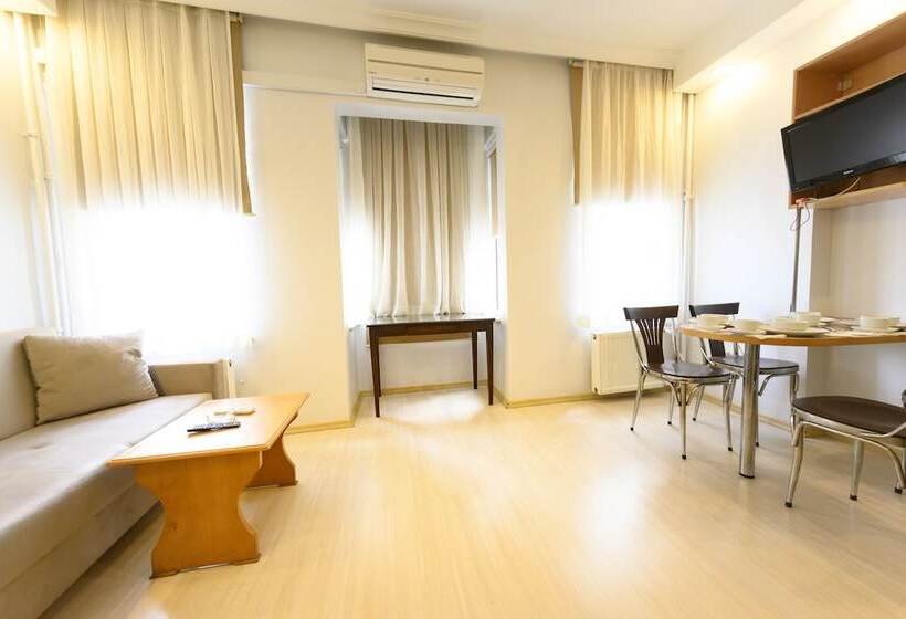 דירת חדר בקומת קרקע, Entes Apart