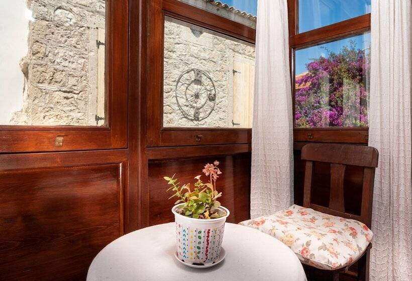 اتاق استاندارد سه نفره, Flores Hotel Alacati