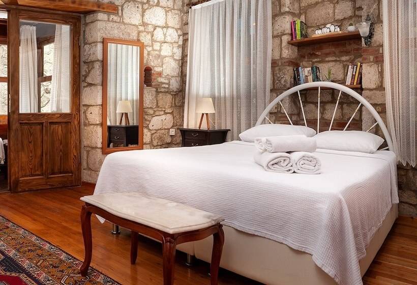 اتاق استاندارد سه نفره, Flores Hotel Alacati