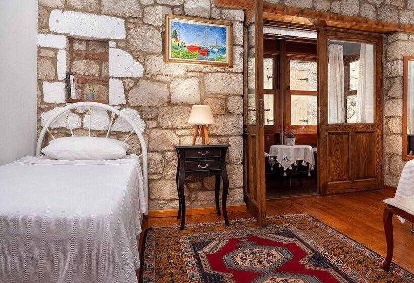 اتاق استاندارد سه نفره, Flores Hotel Alacati