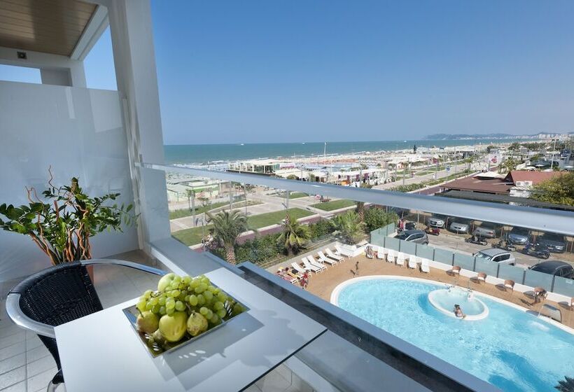 غرفة سوبيريور ثلاثية, Ambasciatori