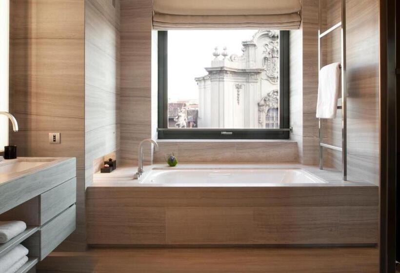 اتاق لوکس, Armani Hotel Milano