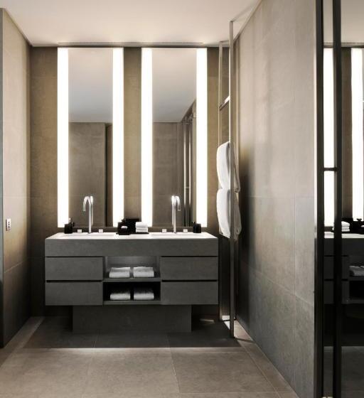 سوییت اجرایی, Armani Hotel Milano