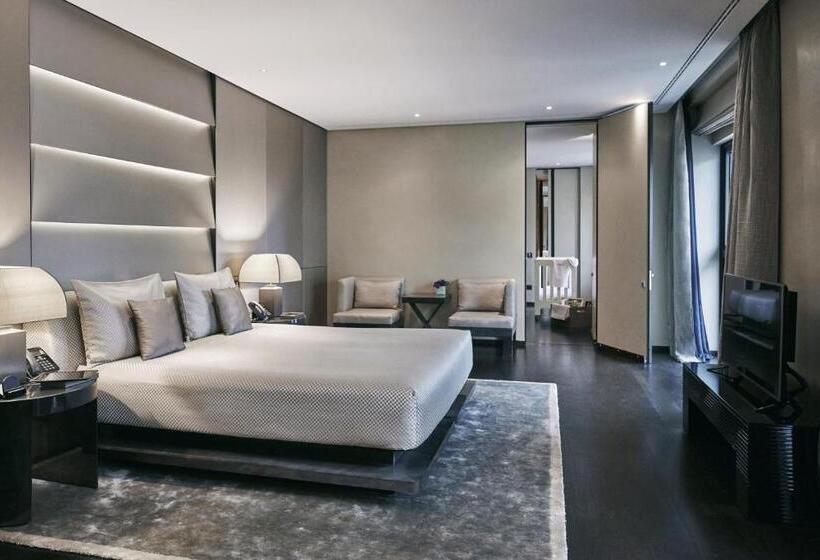 اتاق خانوادگی, Armani Hotel Milano