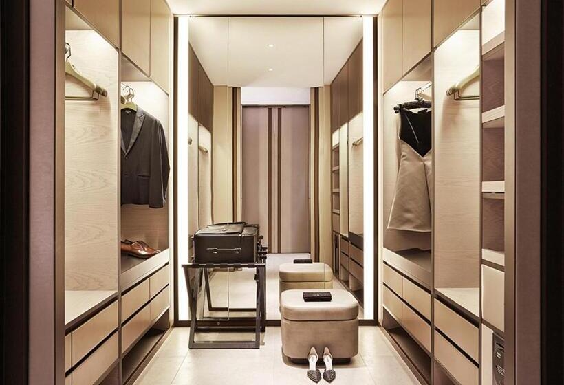 سوئیت با چشمانداز, Armani Hotel Milano