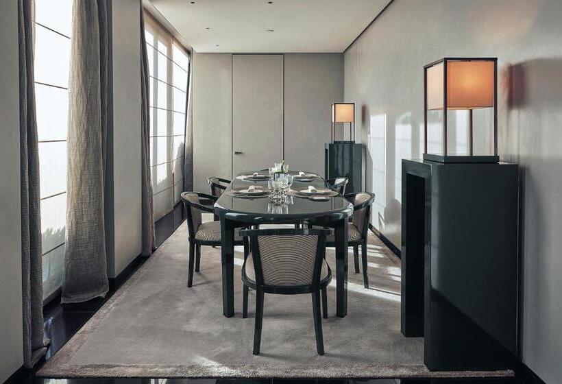 سوئیت با چشمانداز, Armani Hotel Milano