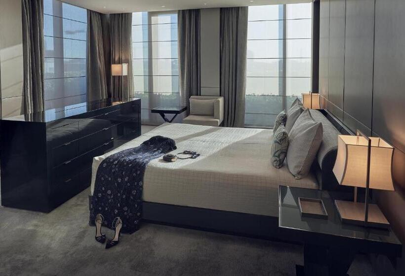 سوئیت با چشمانداز, Armani Hotel Milano