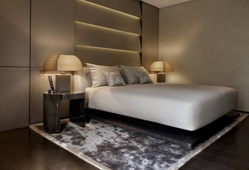 سوییت جونیور, Armani Hotel Milano