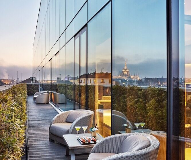 سوئیت با چشمانداز, Armani Hotel Milano