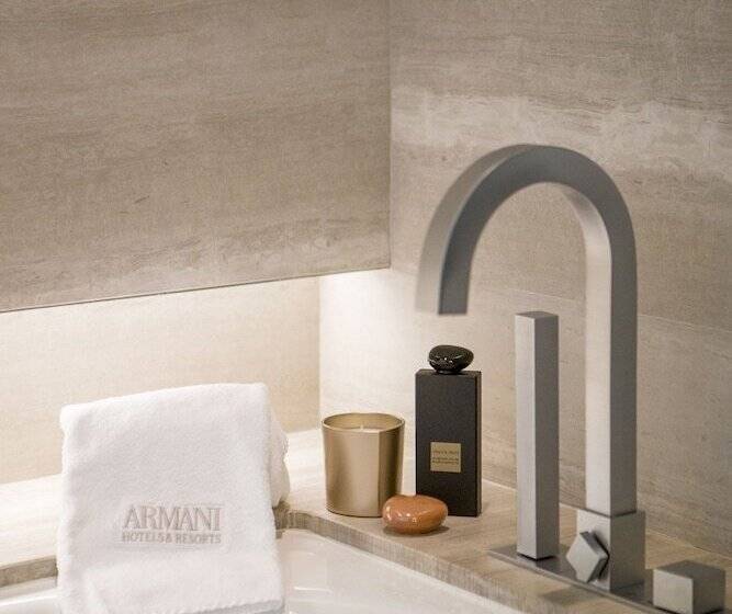 سوییت جونیور با بالکن, Armani Hotel Milano